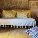 Holiday home Casa 5 Cruzes Dentro Da Muralha *