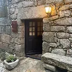 Casa 5 Cruzes Dentro Da Muralha Holiday home Sortelha