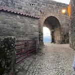 Casa 5 Cruzes Dentro Da Muralha *