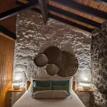 Holiday home Casa 5 Cruzes Dentro Da Muralha *