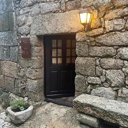 Casa 5 Cruzes Dentro Da Muralha 펜션 소르텔하