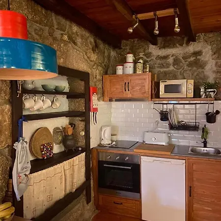 Holiday home Casa 5 Cruzes Dentro Da Muralha *