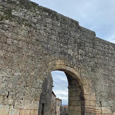 Casa 5 Cruzes Dentro Da Muralha Casa vacanze *