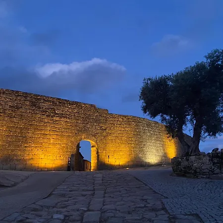 Casa 5 Cruzes Dentro Da Muralha *