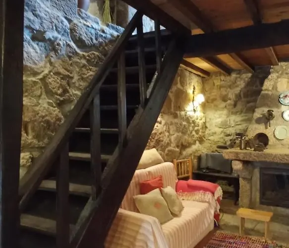 Casa 5 Cruzes Dentro Da Muralha Sortelha