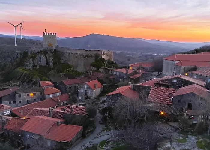 Casa 5 Cruzes Dentro Da Muralha Sortelha