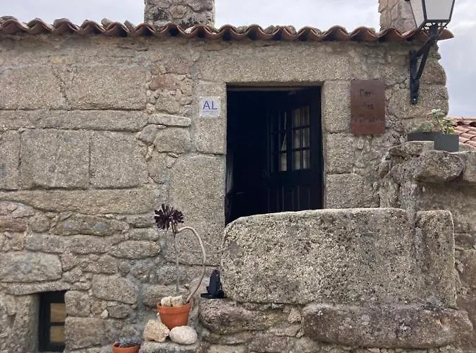 Casa 5 Cruzes Dentro Da Muralha *