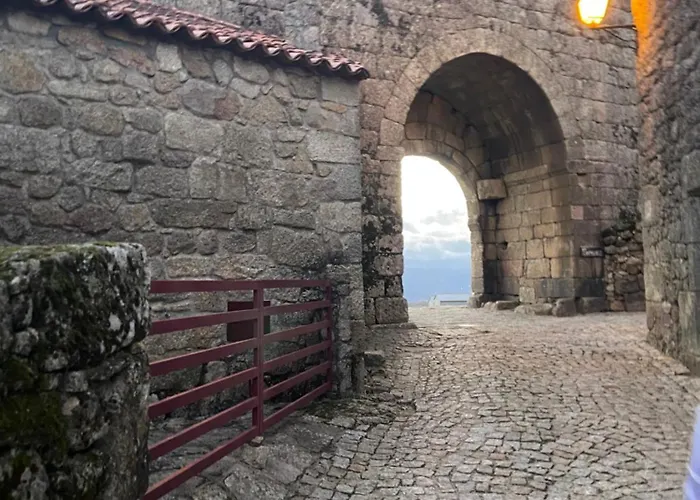 Casa 5 Cruzes Dentro Da Muralha *