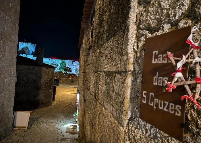 Casa 5 Cruzes Dentro Da Muralha Sortelha